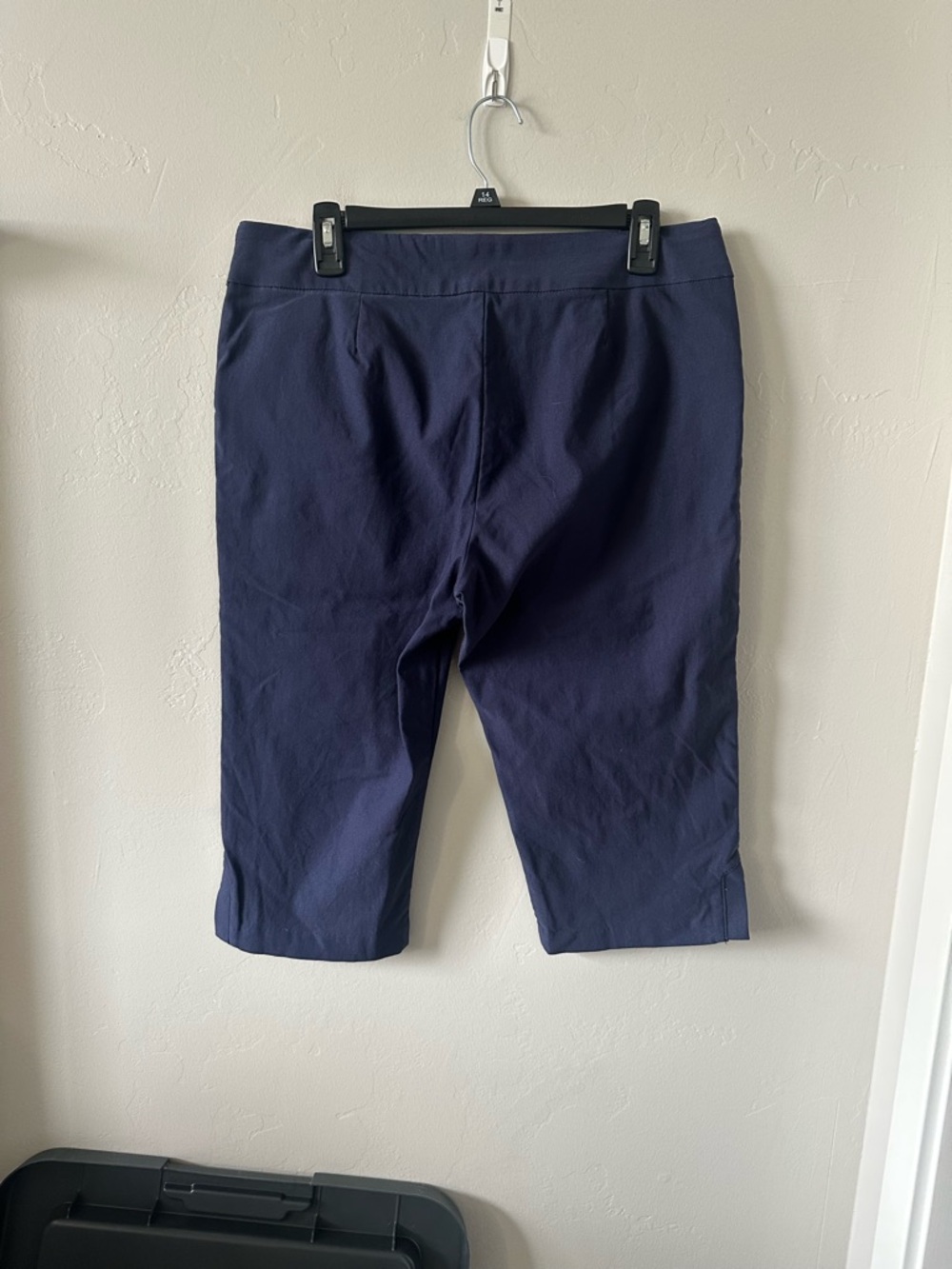 Lee Navy Blue Capri Pants - Picture 2 of 4